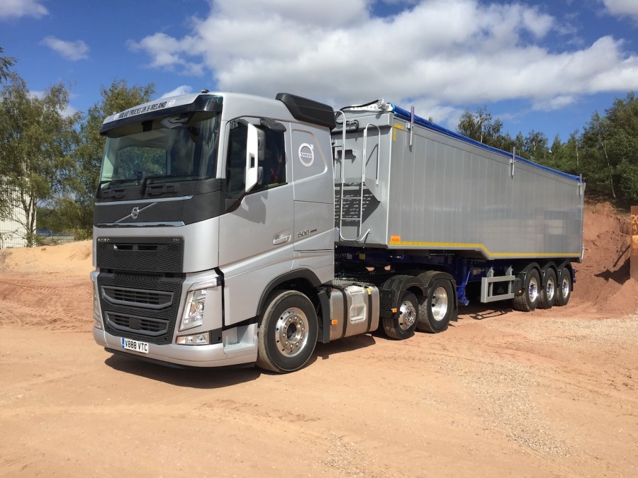 Road Test: Volvo FH Lite - Trucking