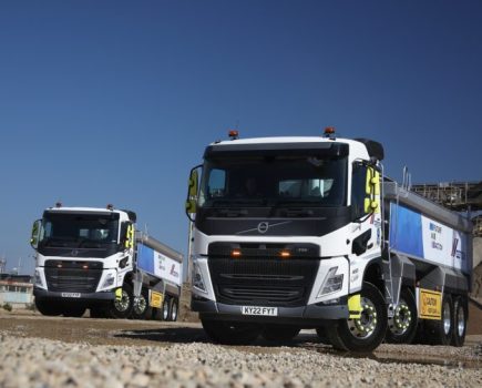 TEN TIPPERS FROM VOLVO ADDED TO THE CEMEX FLEET