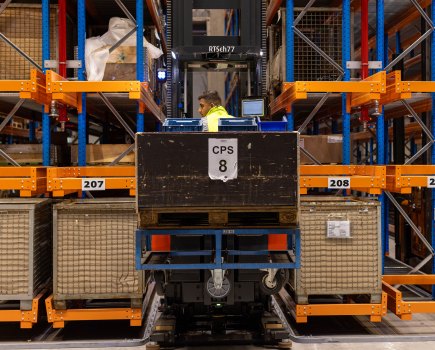 Schmitz Cargobull invests in the logistics of the growing spare parts business