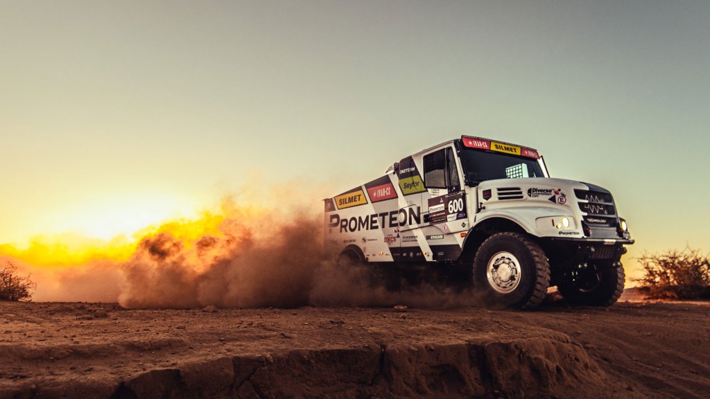 rometeon Tyres Ready for Dakar 2025 with Martin Macík Jr