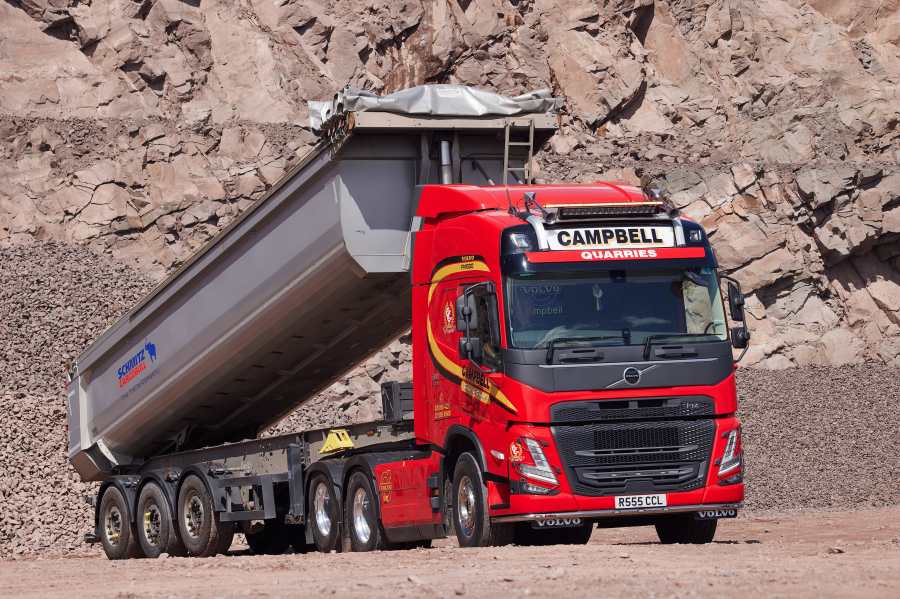 Campbell Contracts strengthens fleet with Volvo FM500 tractor unit