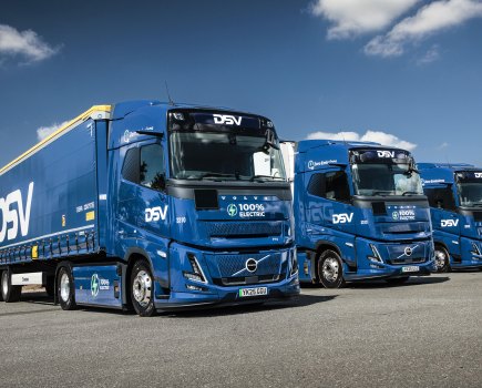 DSV Deploys UK’s First Volvo FH Aero Electric Trucks